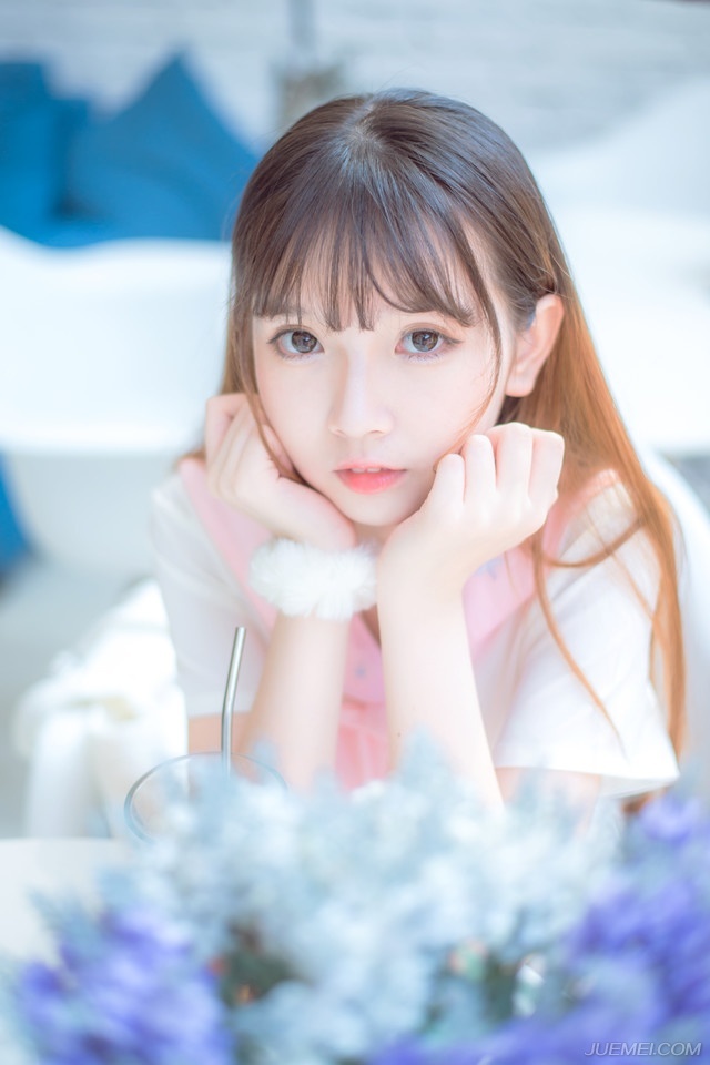 世上的事，只要肯用心去学，没有一件是太晚的。——三毛《送你一匹马》